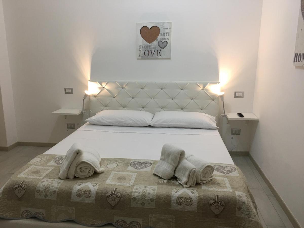 B&B Archimede ฟลอริเดีย ภายนอก รูปภาพ